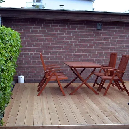Strandnahes Haus Mit Terrasse, Grill Und Garten